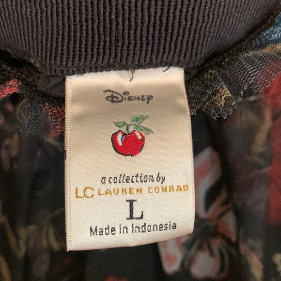 Fun Organza style print skirt. Disney by LC. 29” in length. Black with floral - Picture 6 of 6